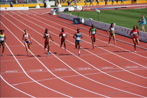 Ángela Tenorio logra el primer lugar en 200m planos y clasifica a la final