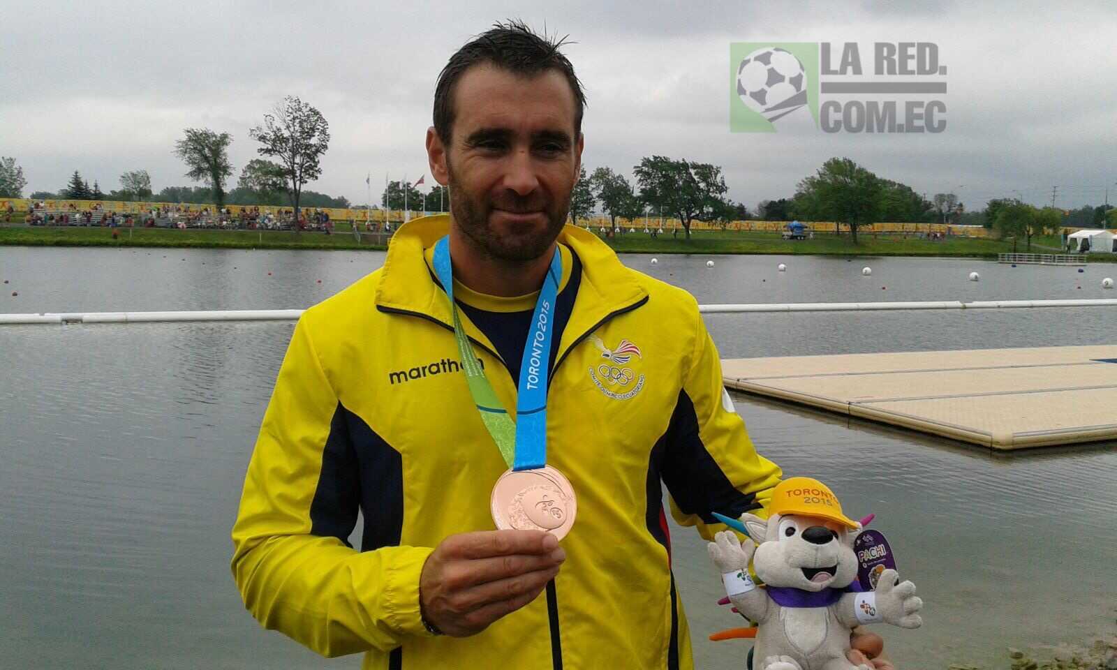 César De Cesare obtiene medalla de bronce en Canotaje