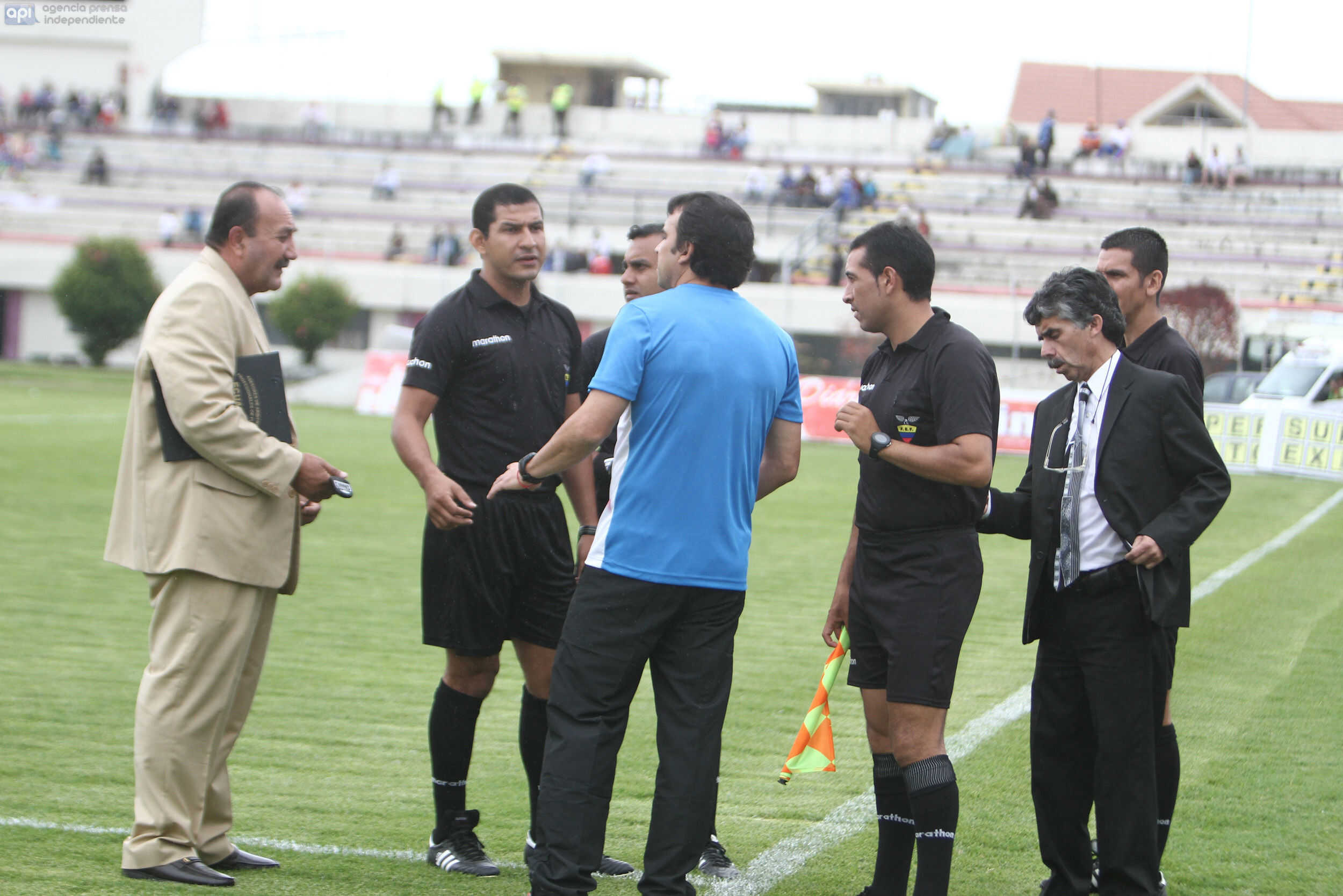 Jorge Guzmán: “El futbolista debe esperar la buena voluntad del dirigente”