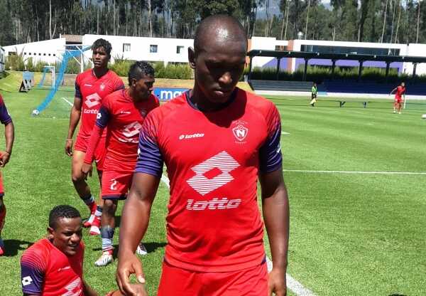 Marco Mosquera: “Trabajar cien por ciento y ganarle a Deportivo Quito”‏