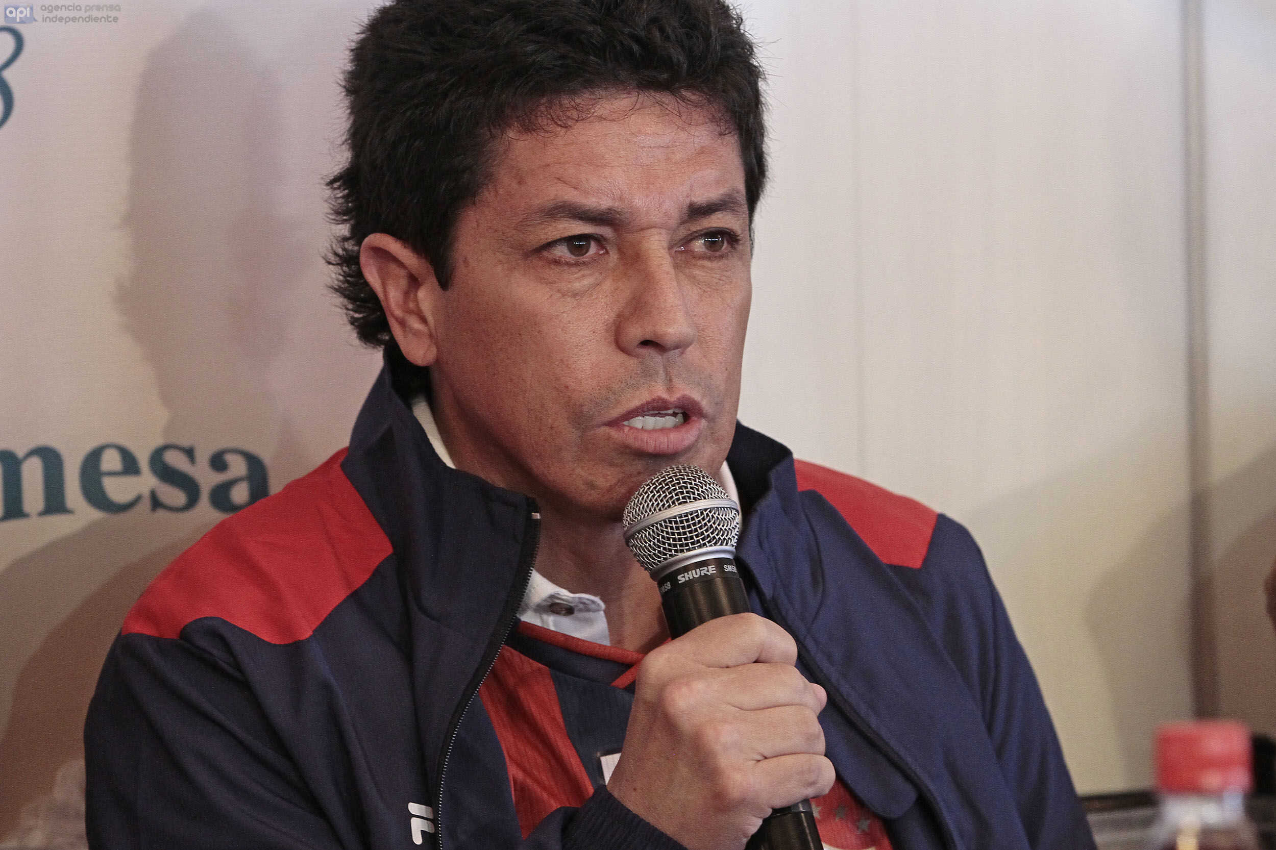 Paúl Vélez: “Si el presidente se va, nosotros también nos vamos”