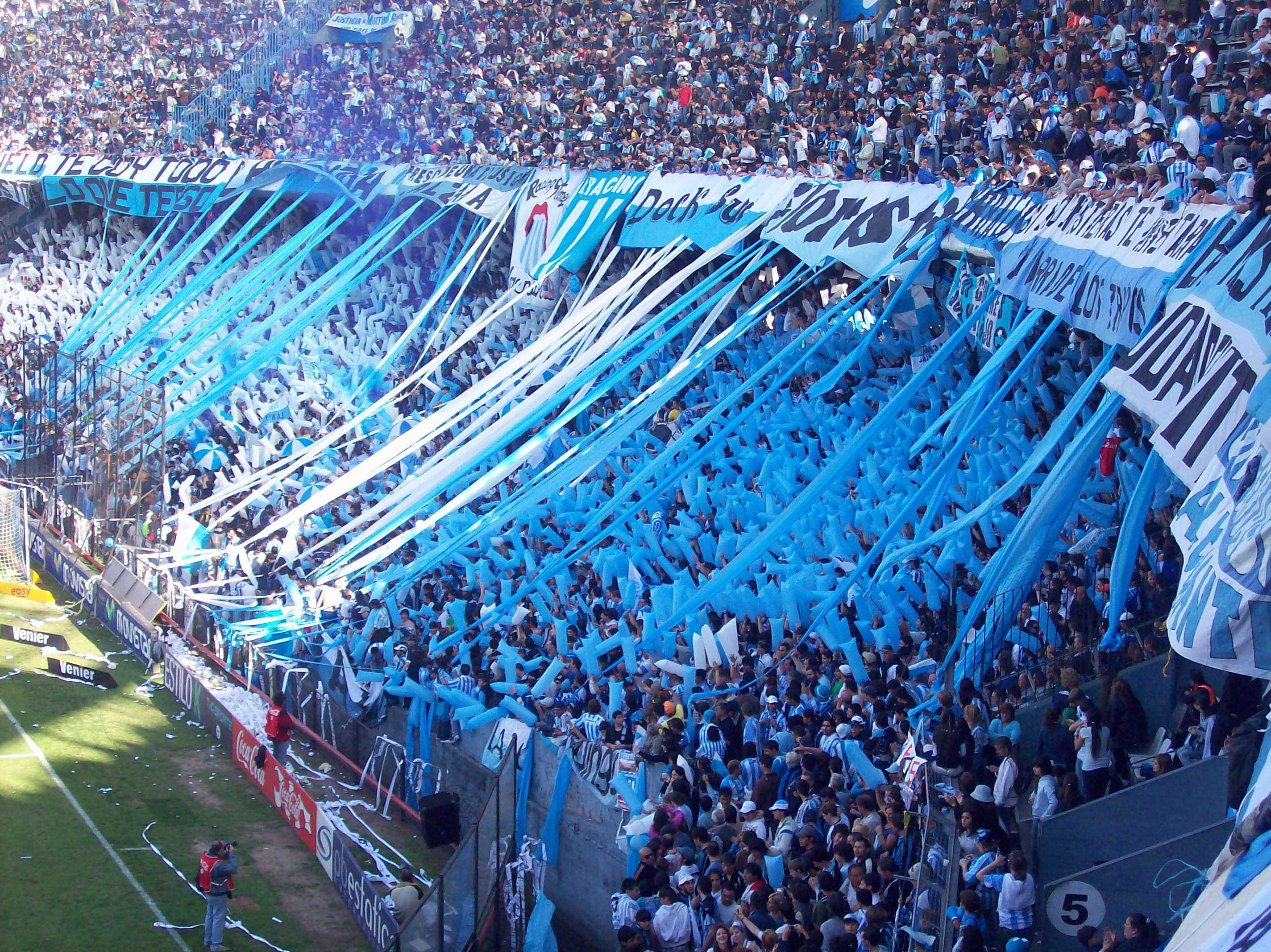 En Argentina los clubes también están ahogados