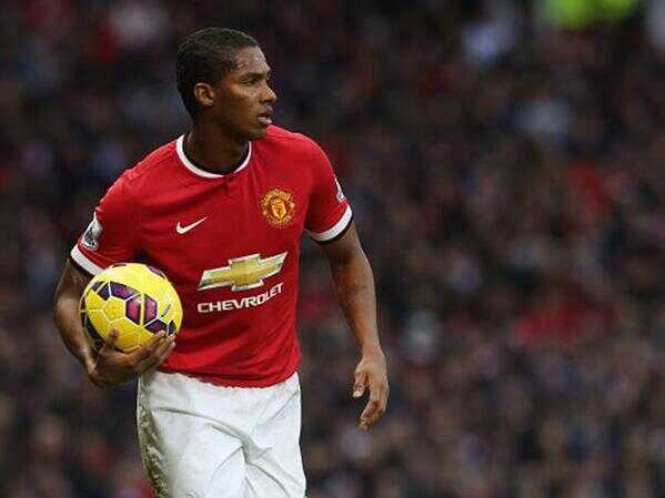 Manchester United gana al Tottenham con Antonio Valencia desde el minuto 81
