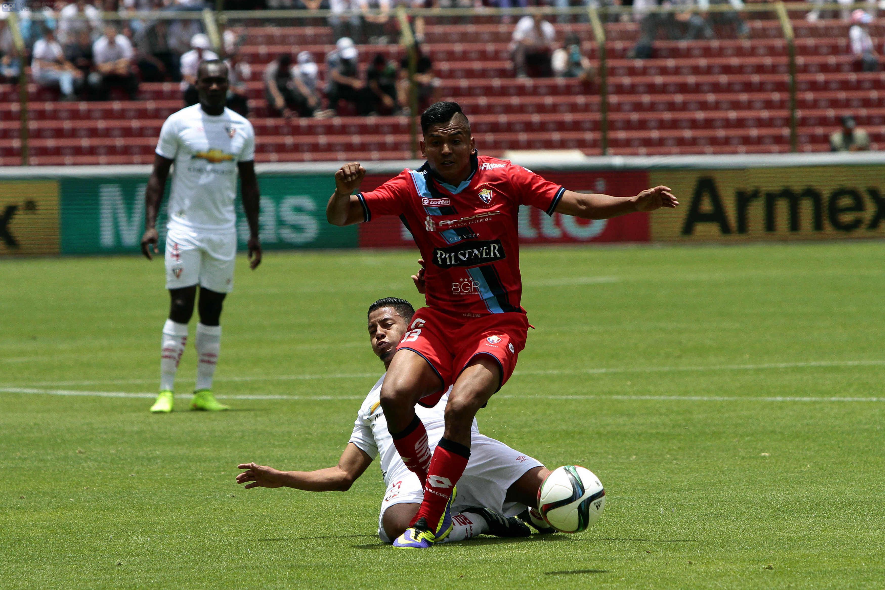 Liga visita a El Nacional pensando en recuperar la punta del campeonato