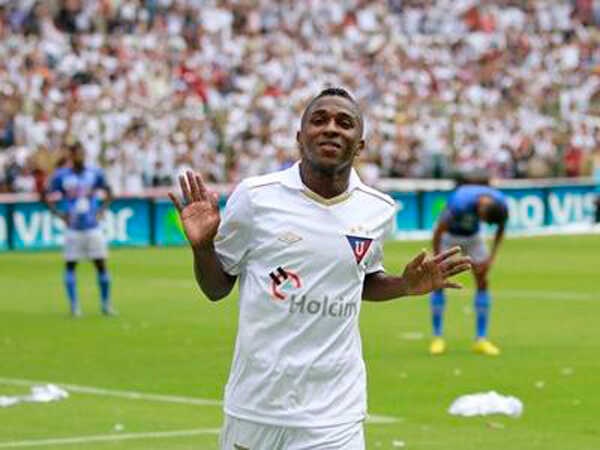 Miller-Bolaños-en-LDU-(Diario-Extra)