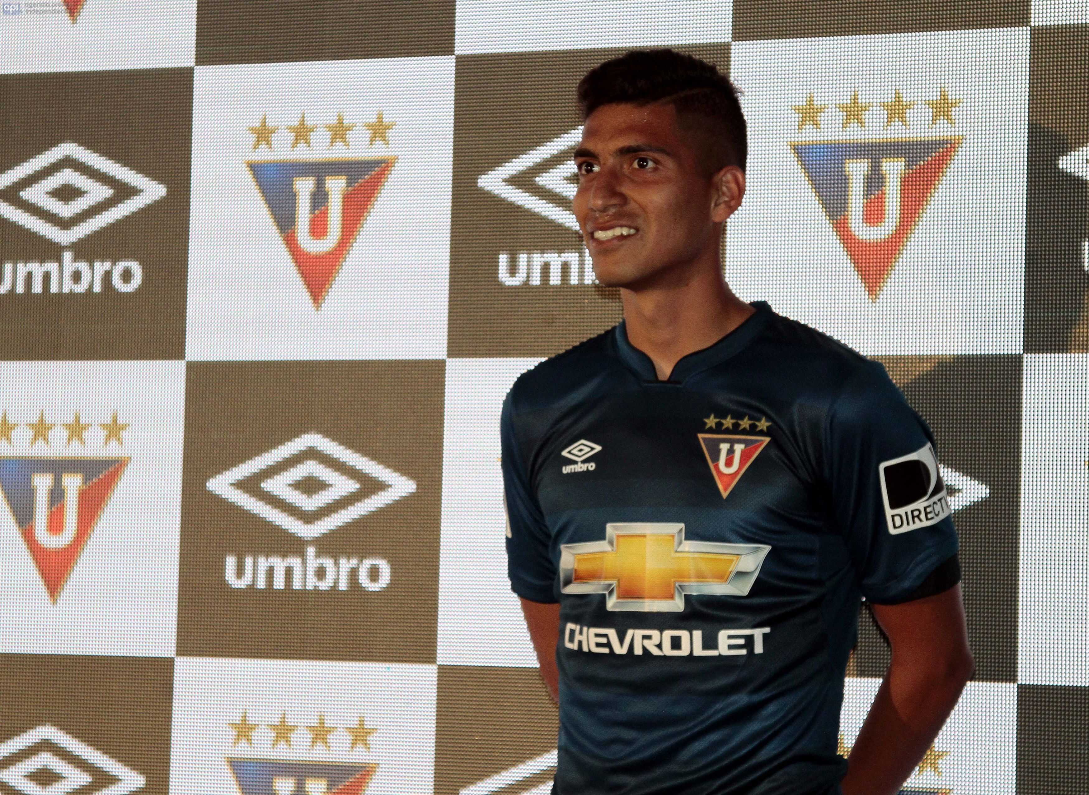 ECUADOR QUITO, 24 de ENERO DE 2016, En el estadio Casa Blanca, Liga de Quito realizó la presentación de su camiseta oficial FOTO API / JAVIER CAZAR