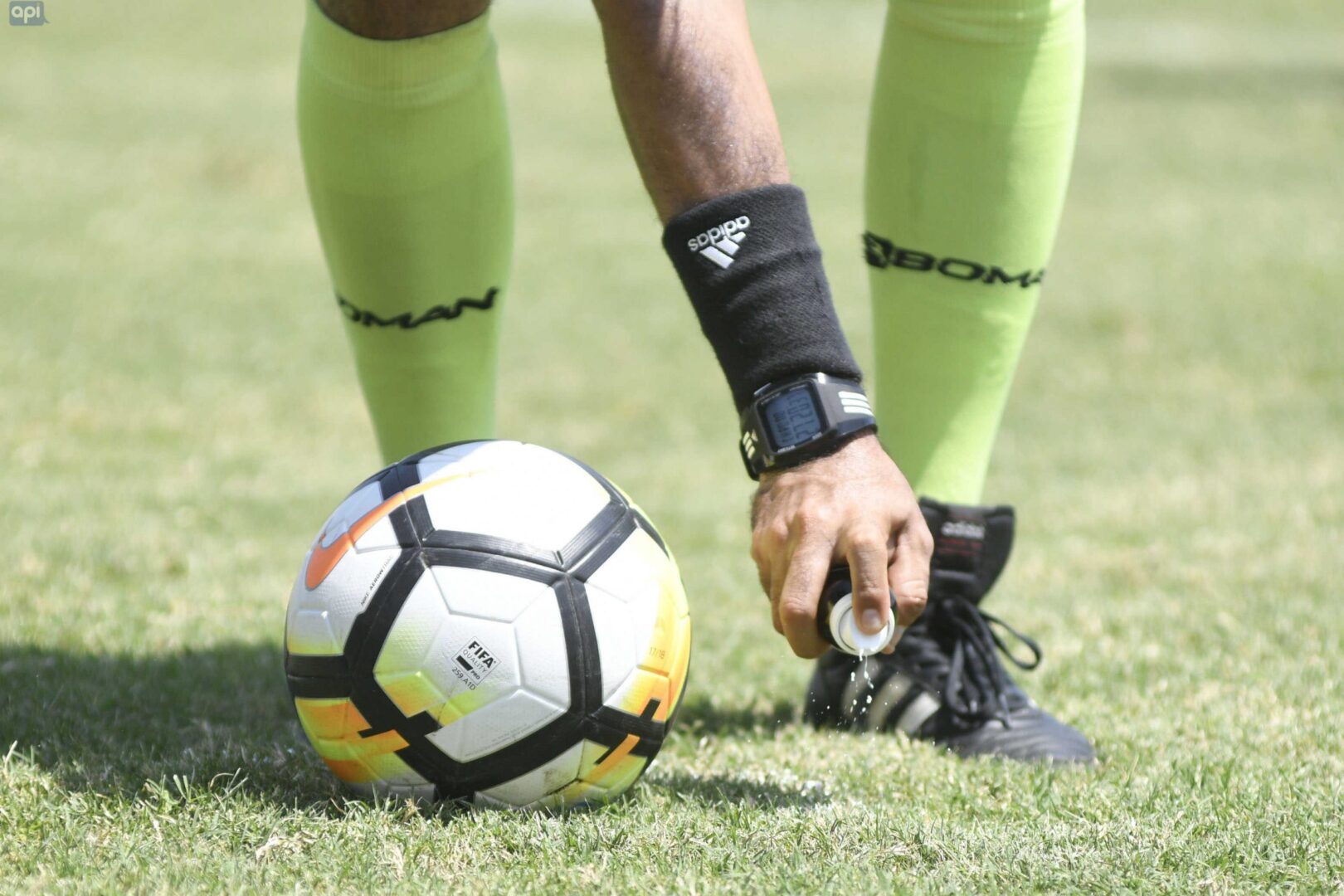 Agresiones a árbitros y un equipo descalificado en la Segunda categoría