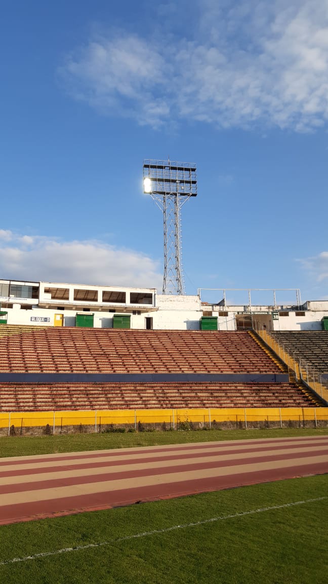 El Atahualpa inició su cambio de luminarias para recibir partidos Conmebol