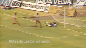 #REDiario | SEP90 | ¡Patricio 'Patogol' Hurtado marcaba su tercer triplete en nuestro fútbol!