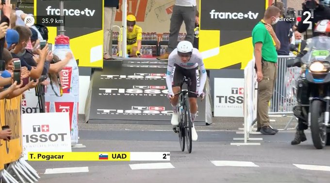 Pogacar acapara todos los premios en el Tour, Carapaz rozó el triunfo en la montaña