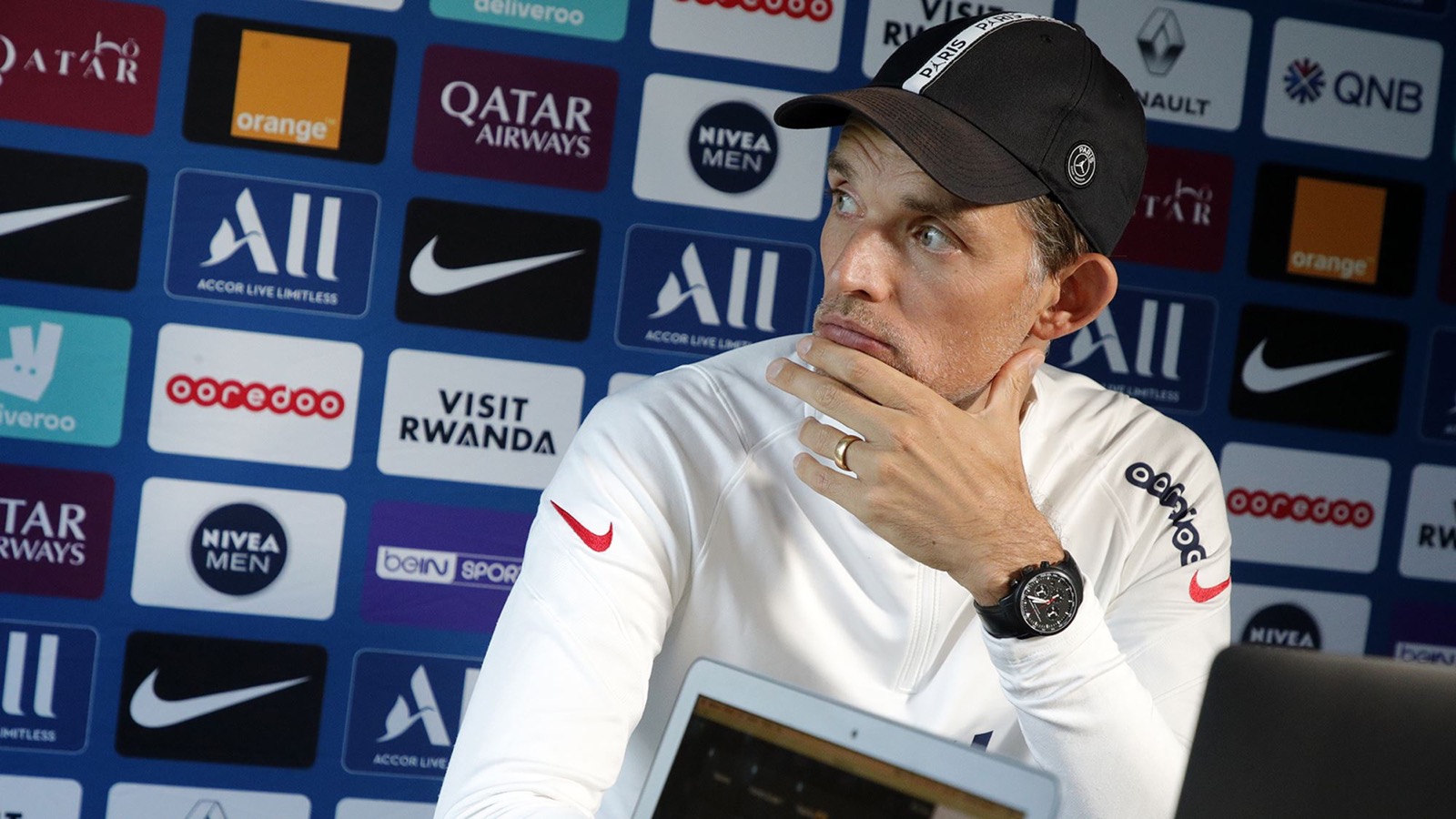 PSG destituye al técnico Tuchel