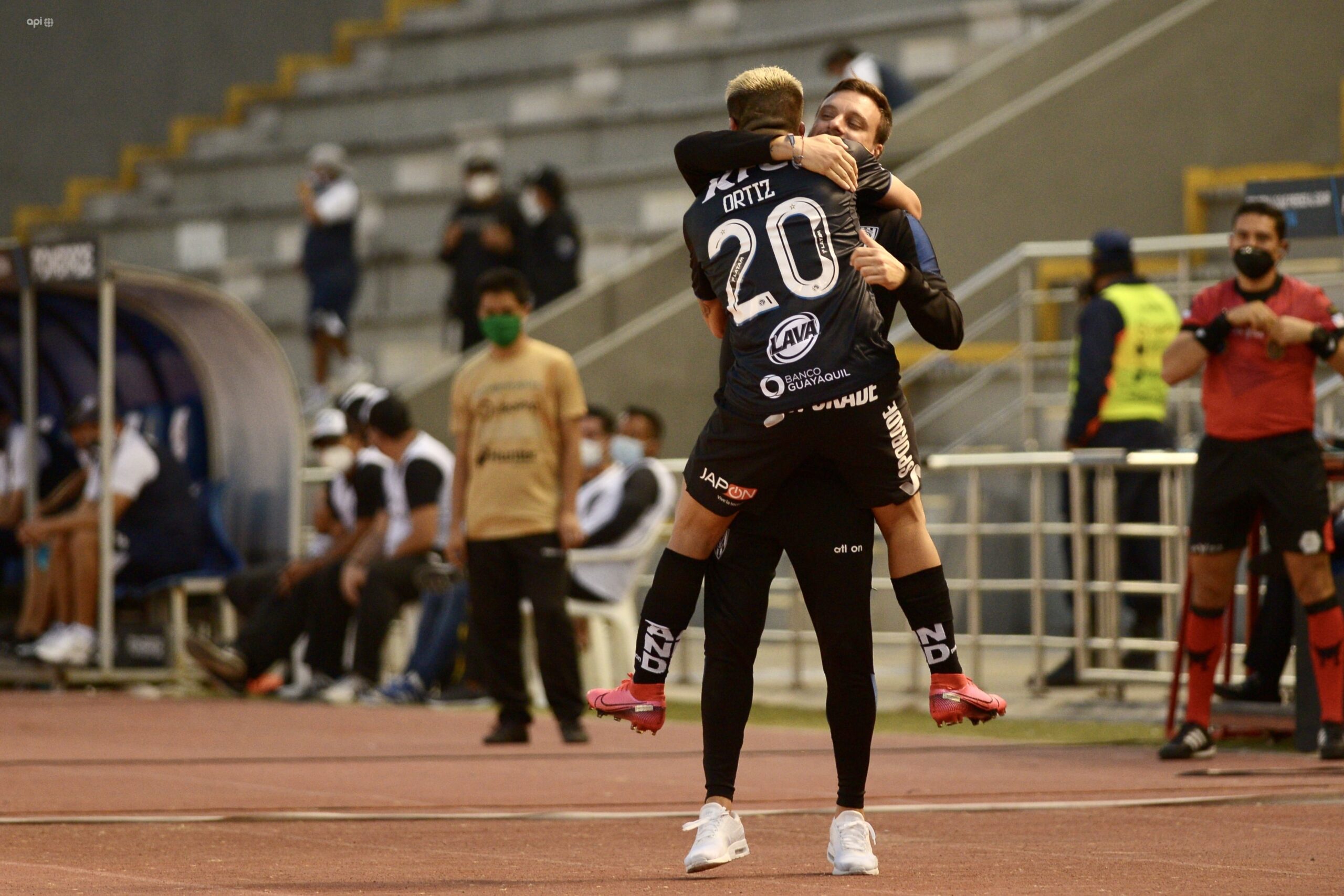 Independiente gana a Guayaquil City y pelea cupo a Libertadores