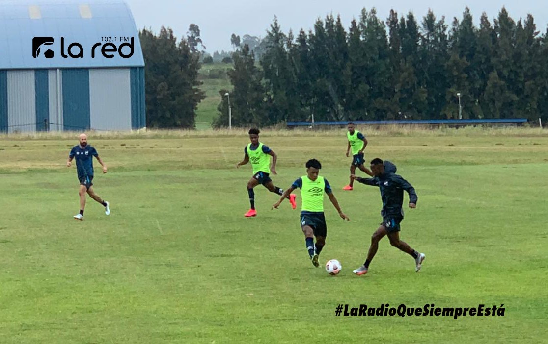 Católica ya está en Uruguay para jugar Libertadores