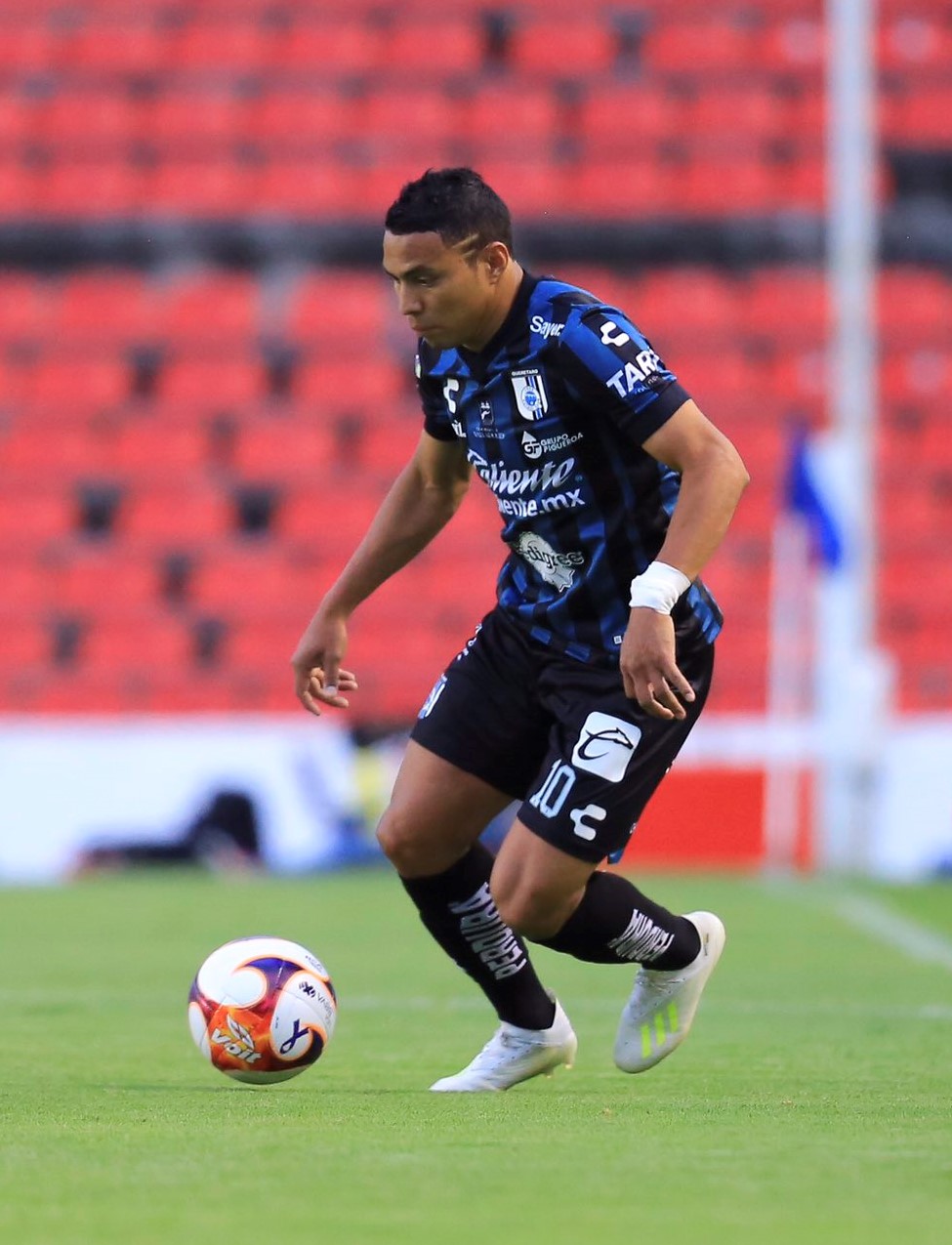 Asistencia de 3 puntos la que puso Turbina Montero