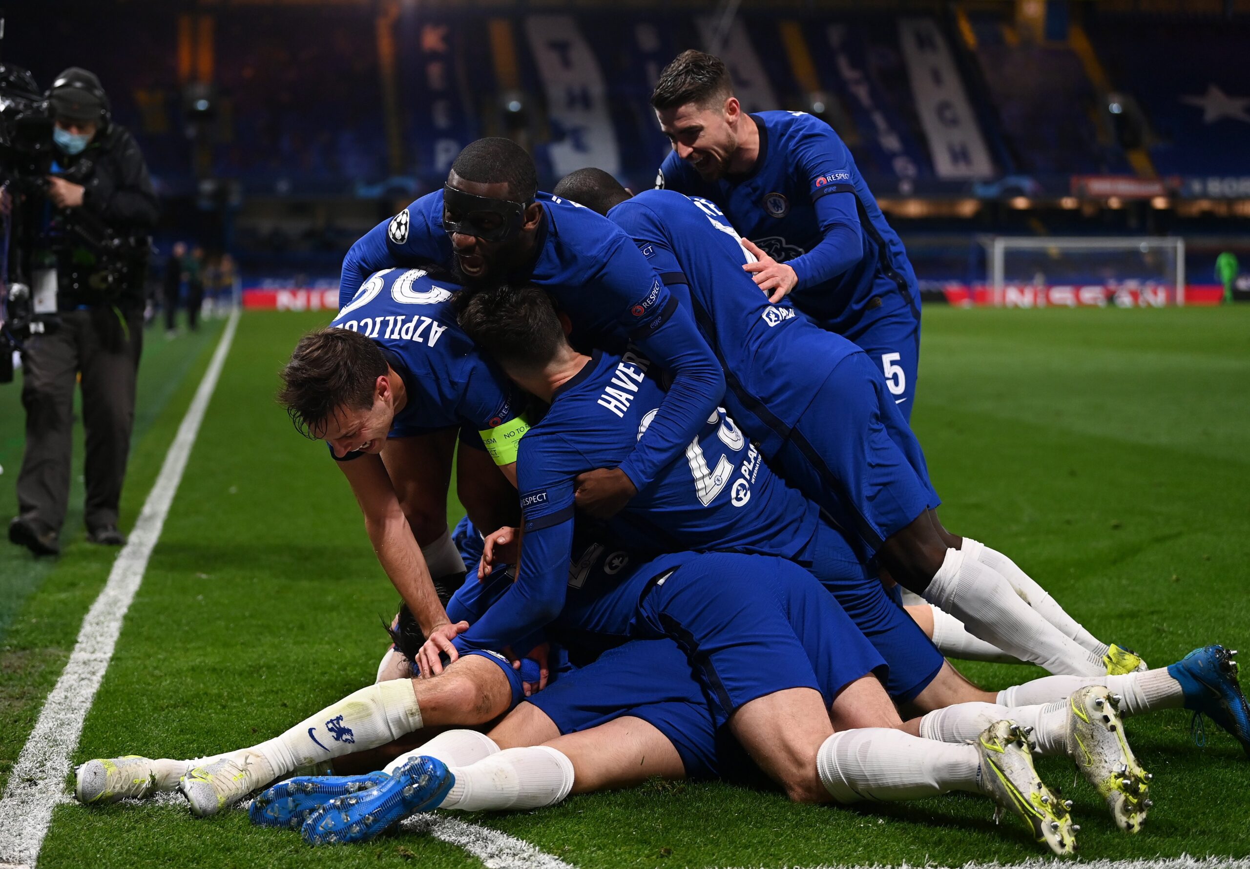 Chelsea toma el último tren a Estambul
