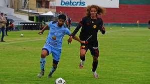 Macará gana al Aucas con un jugador menos