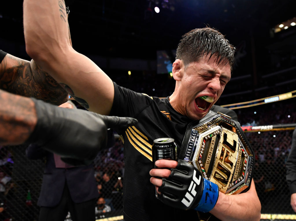 El mexicano Brandon Moreno hace historia en el UFC 263