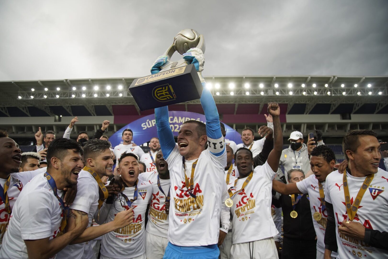 Liga alcanzó el bicampeonato de la Supercopa Ecuador