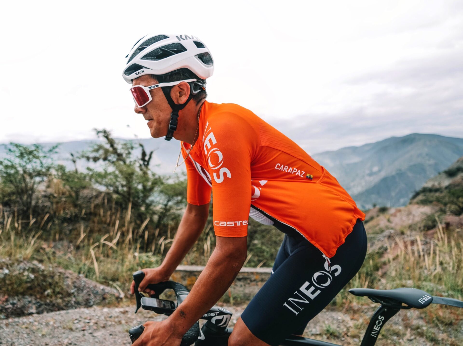 Richard Carapaz viajó a Europa para correr el Tour de Suiza
