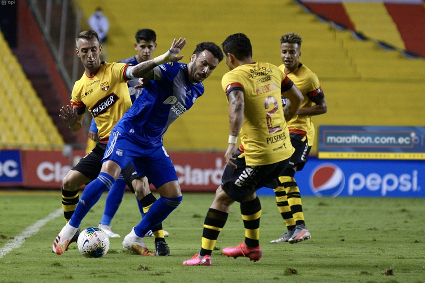 Barcelona y Emelec se juegan la primera etapa en el Clásico del Astillero
