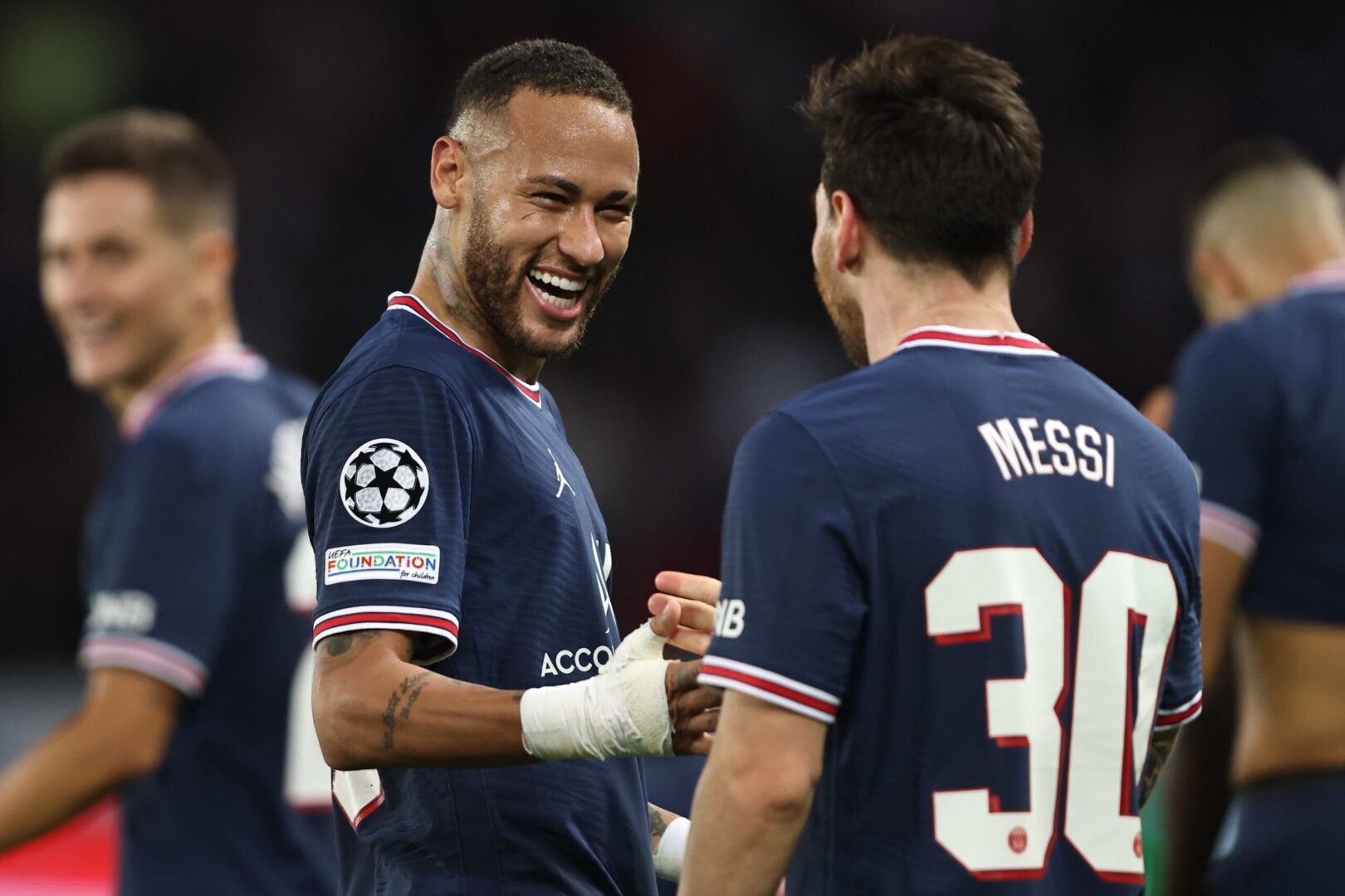 PSG derrota al Manchester City y Messi marca su primer gol