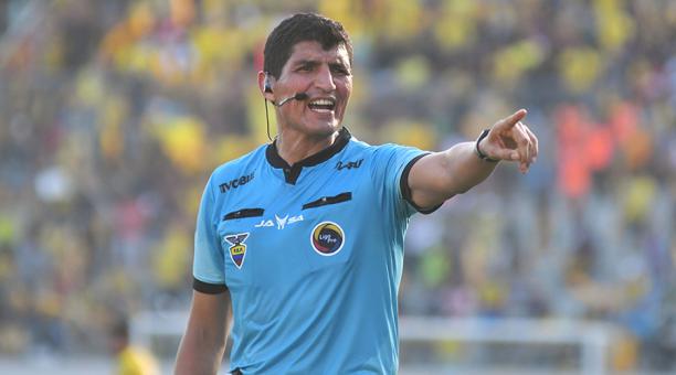 9 de Octubre pide la revocación del árbitro Diego Lara para su partido contra Orense