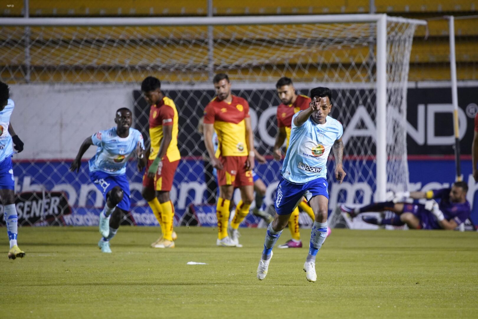 Macará sorprende a Aucas en el sur