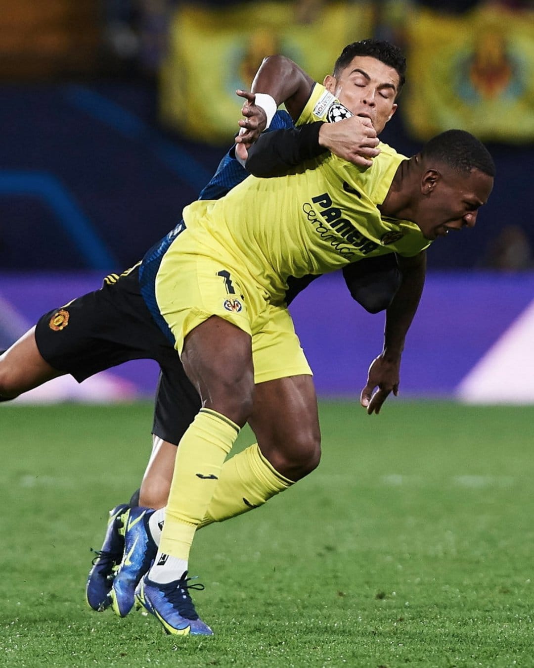 Pervis Estupiñán disputó 79 minutos en la derrota del Villarreal en Champions