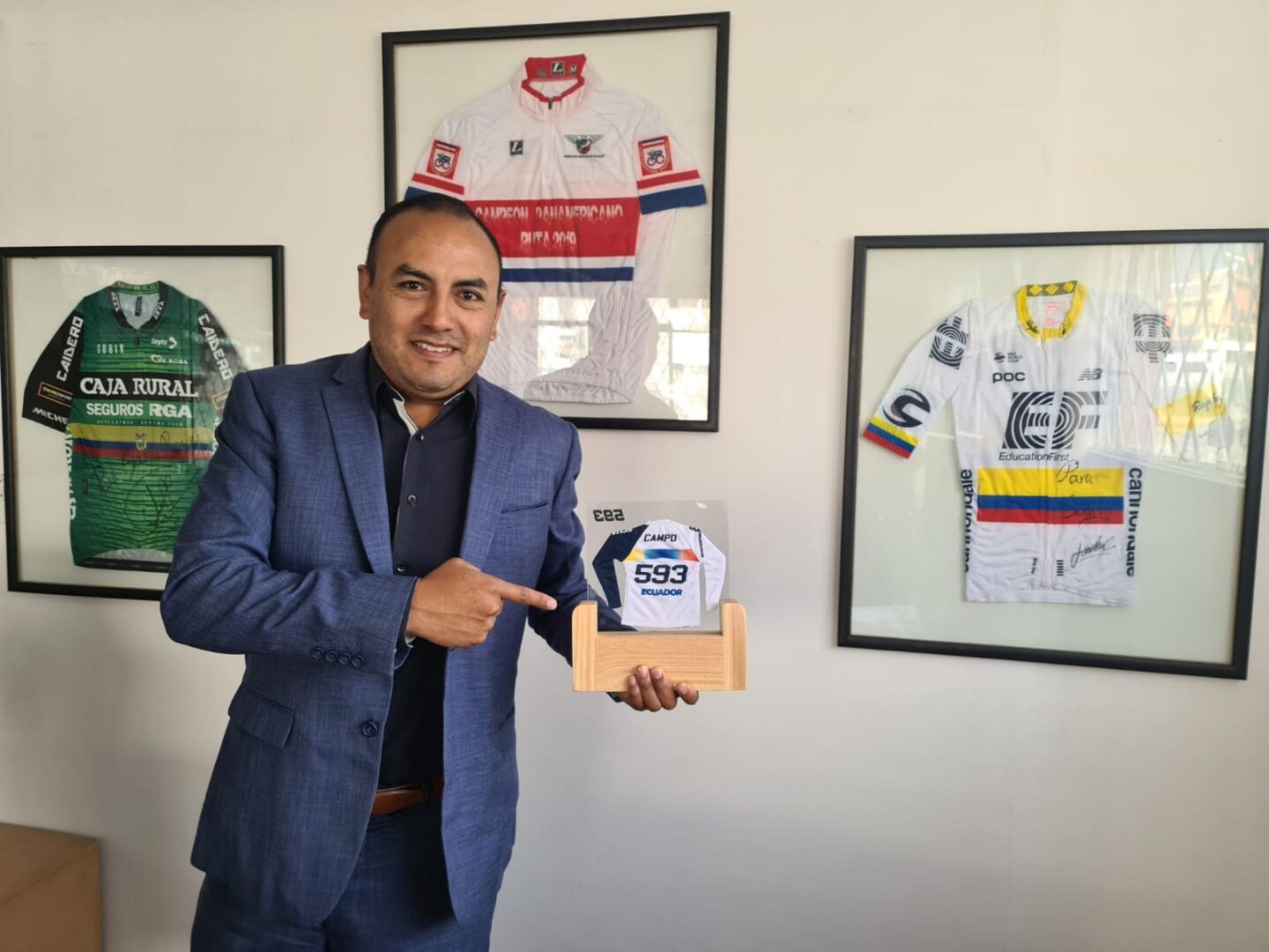 Santiago Rosero: ”El Nacional de Ruta es el único evento donde los ciclistas de élite participan en su país”