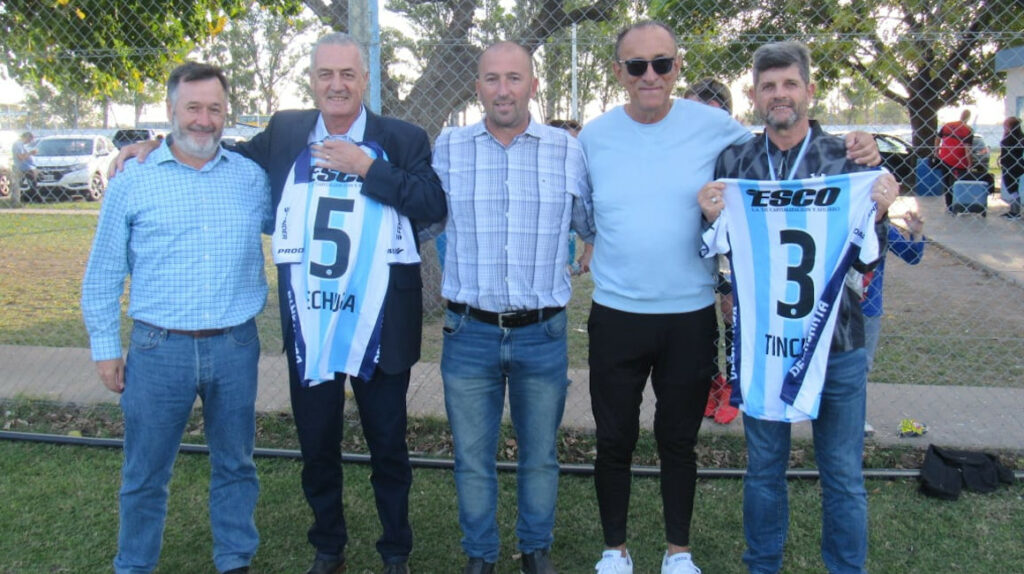 Atlético Rafaela homenajea a Gustavo Alfaro