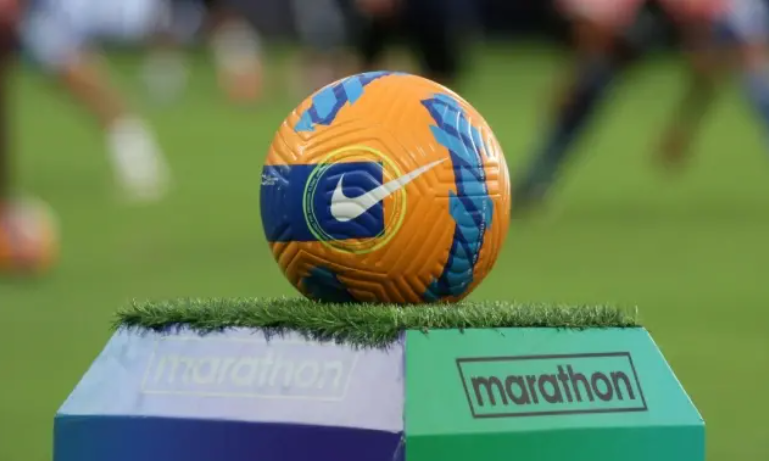 Miguel Ángel Loor anuncia que LigaPro cambiará de balón