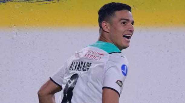 Alexander Alvarado permanecerá en Chile hasta el 9 de mayo