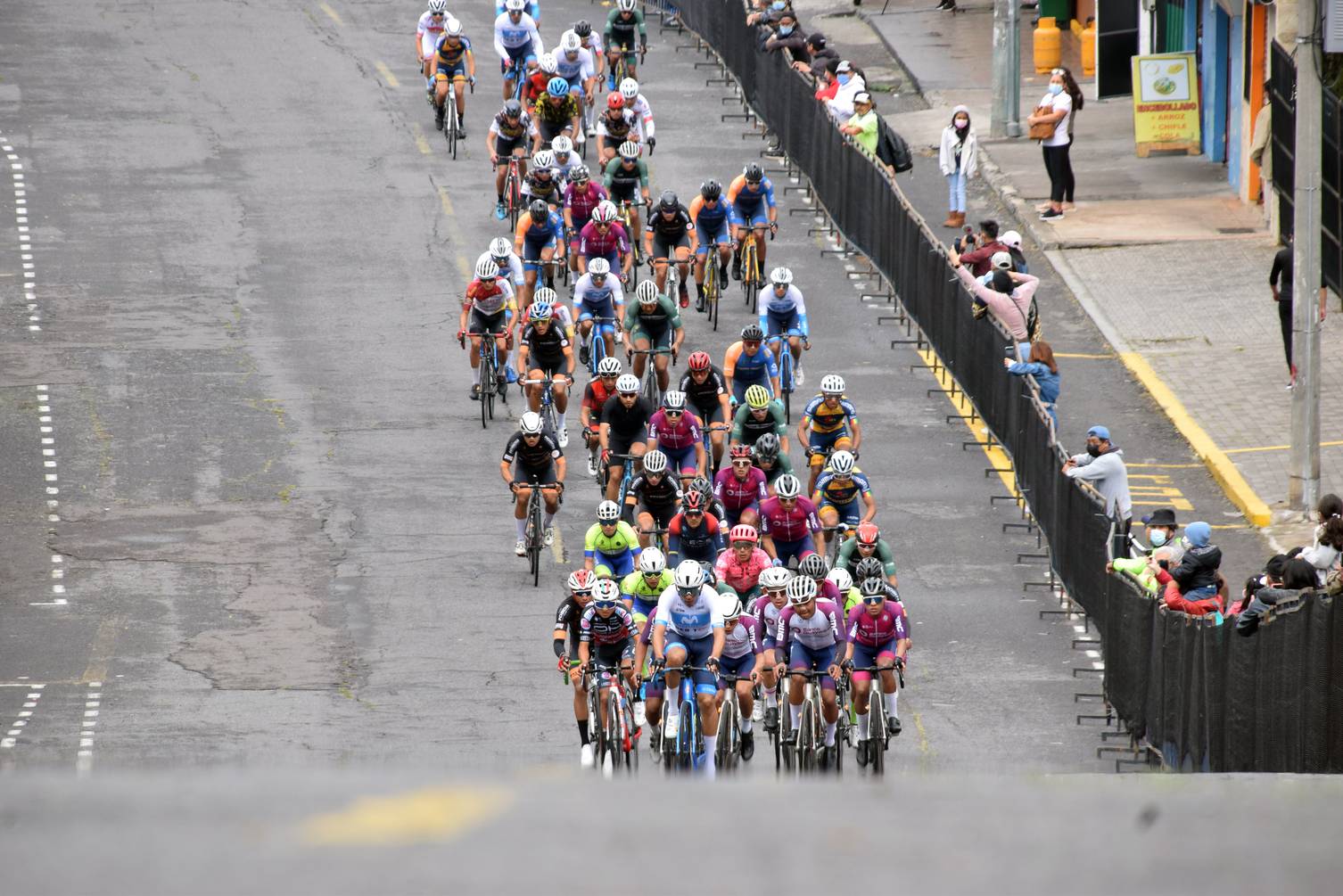 Ciclistas ecuatorianos son afectados por el paro nacional