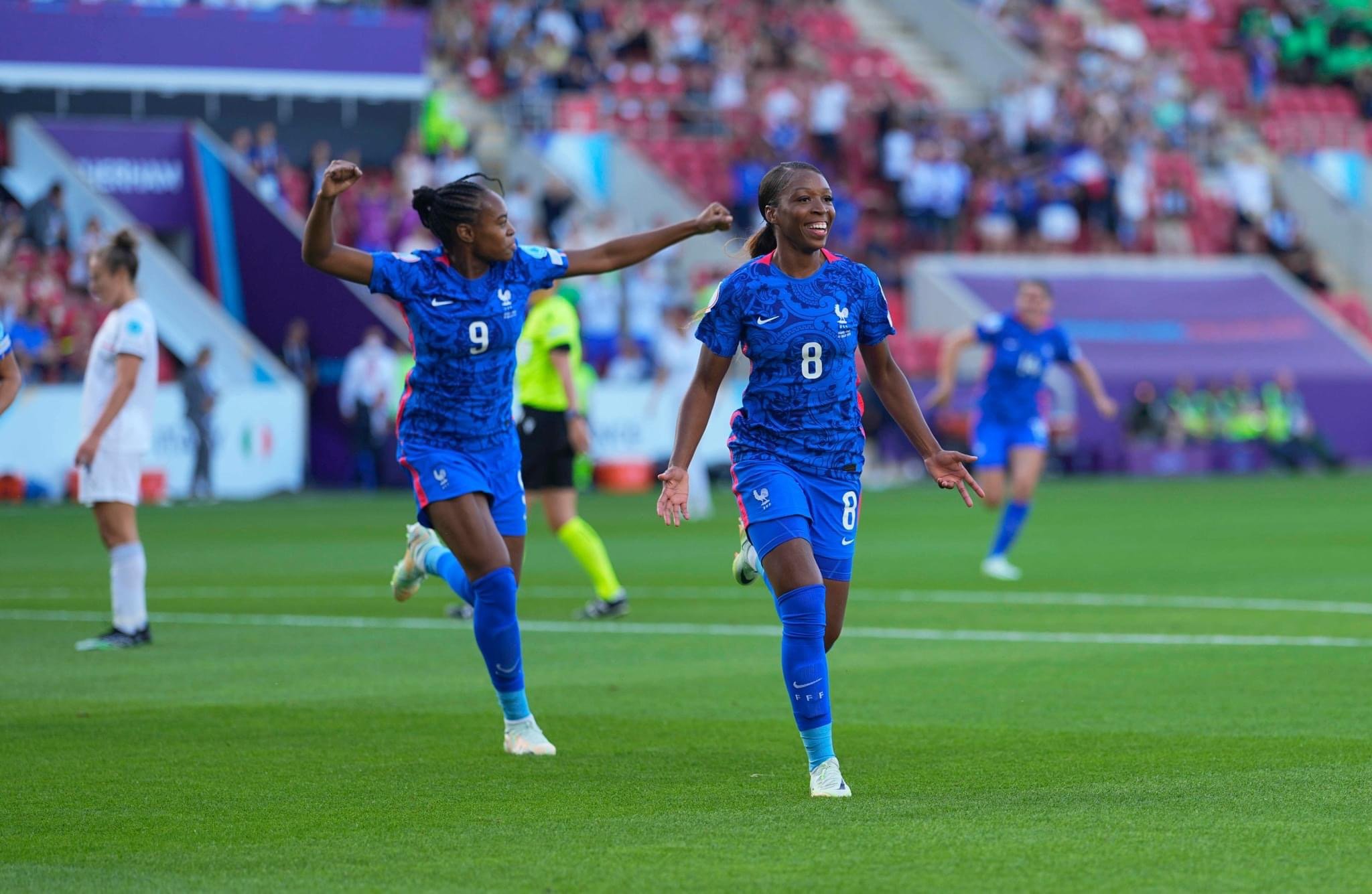 Cinco equipos ganaron en el inicio de la Eurocopa Femenina
