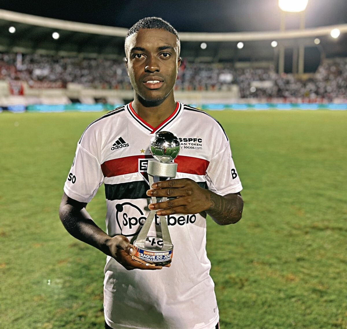Buen debut de Sebastián Méndez con la camiseta del São Paulo