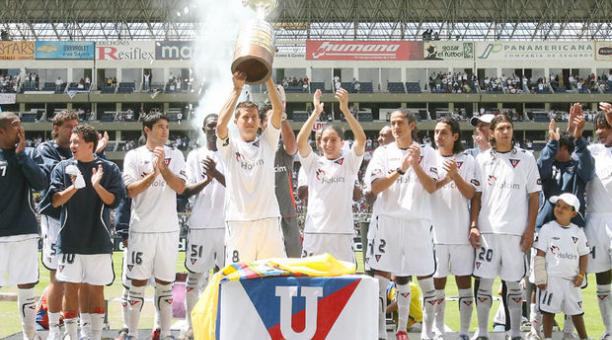 El Estadio Rodrigo Paz Delgado cumple 26 años de un glorioso y laureado aniversario