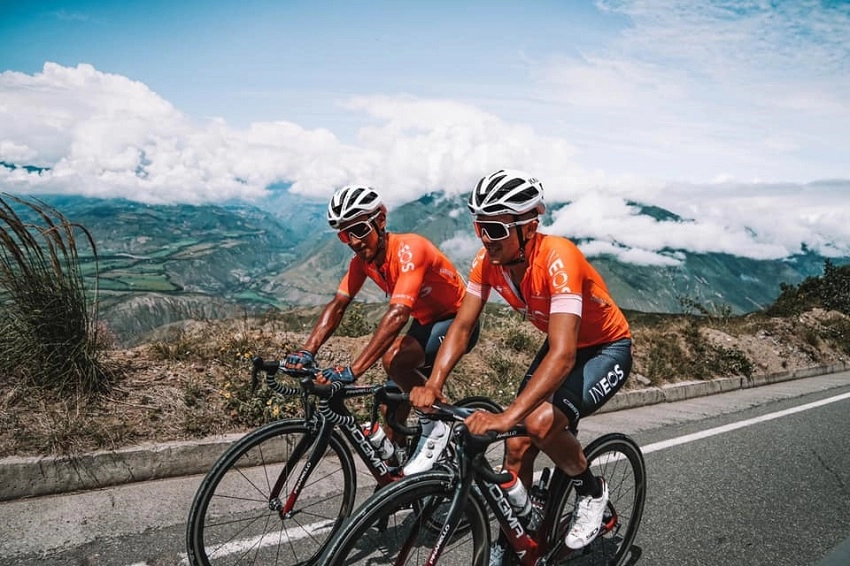 Jhonatan Narváez: “Richard (Carapaz) era un ciclista más en el equipo”
