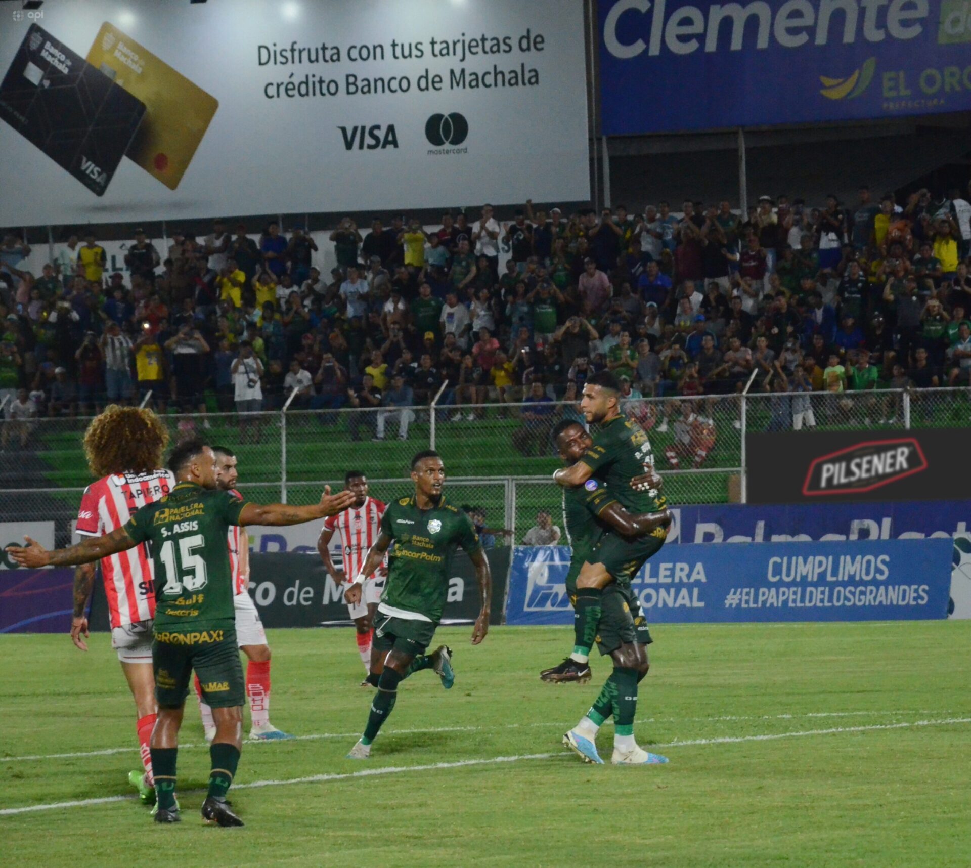 Orense venció a Técnico Universitario y escolta a los líderes en la tabla