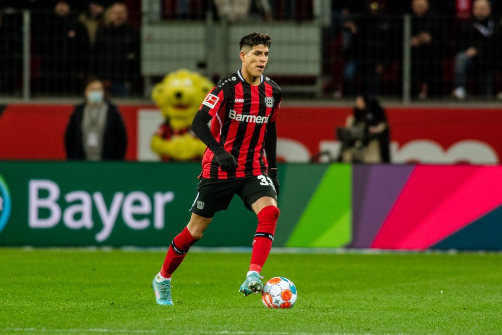 Hincapié, Pacho y Cristian Ramírez fueron titulares en sus clubs en las competencias europeas