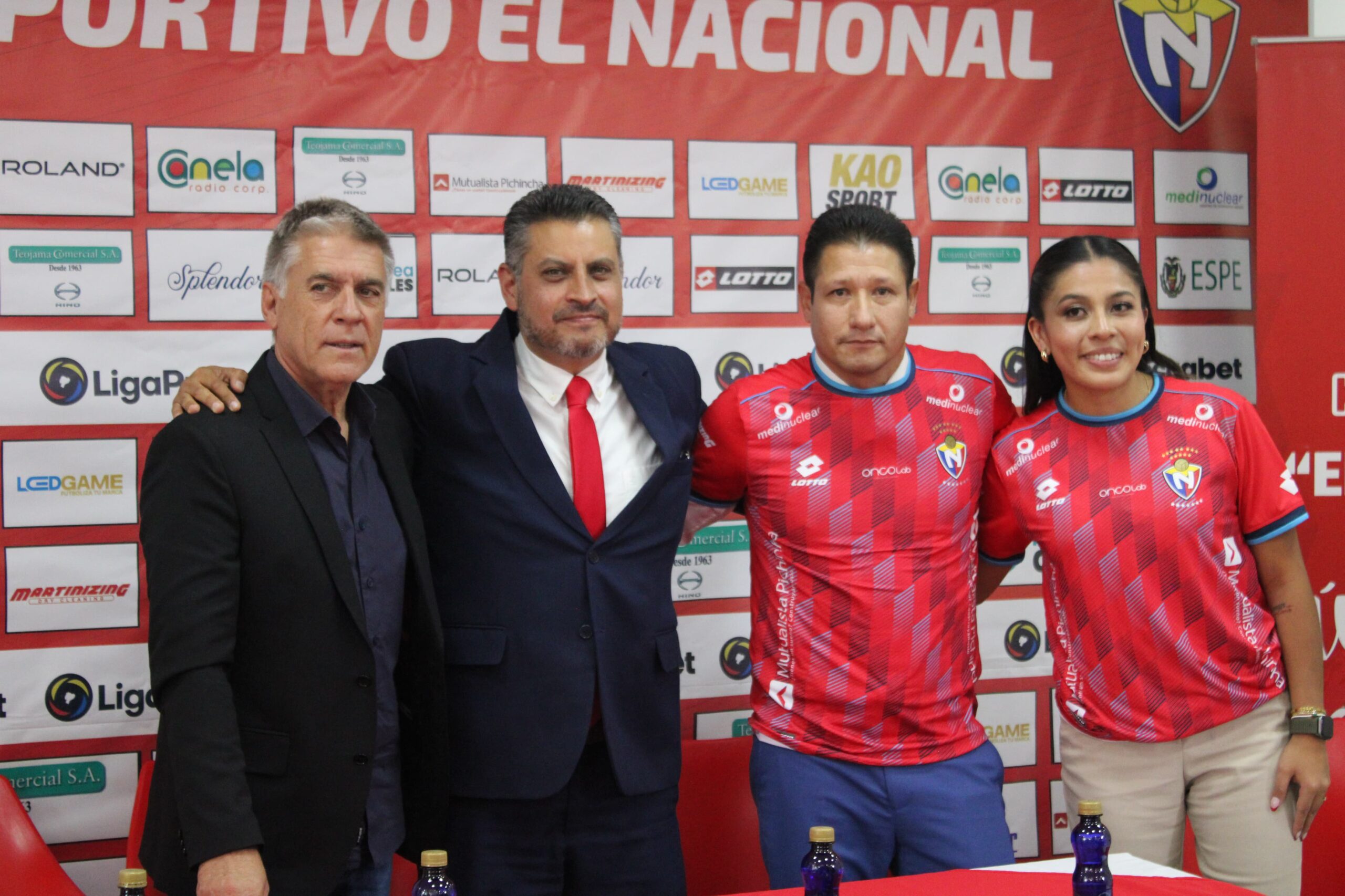 El Nacional presentó a su nuevo equipo de trabajo para el proyecto femenino 2024
