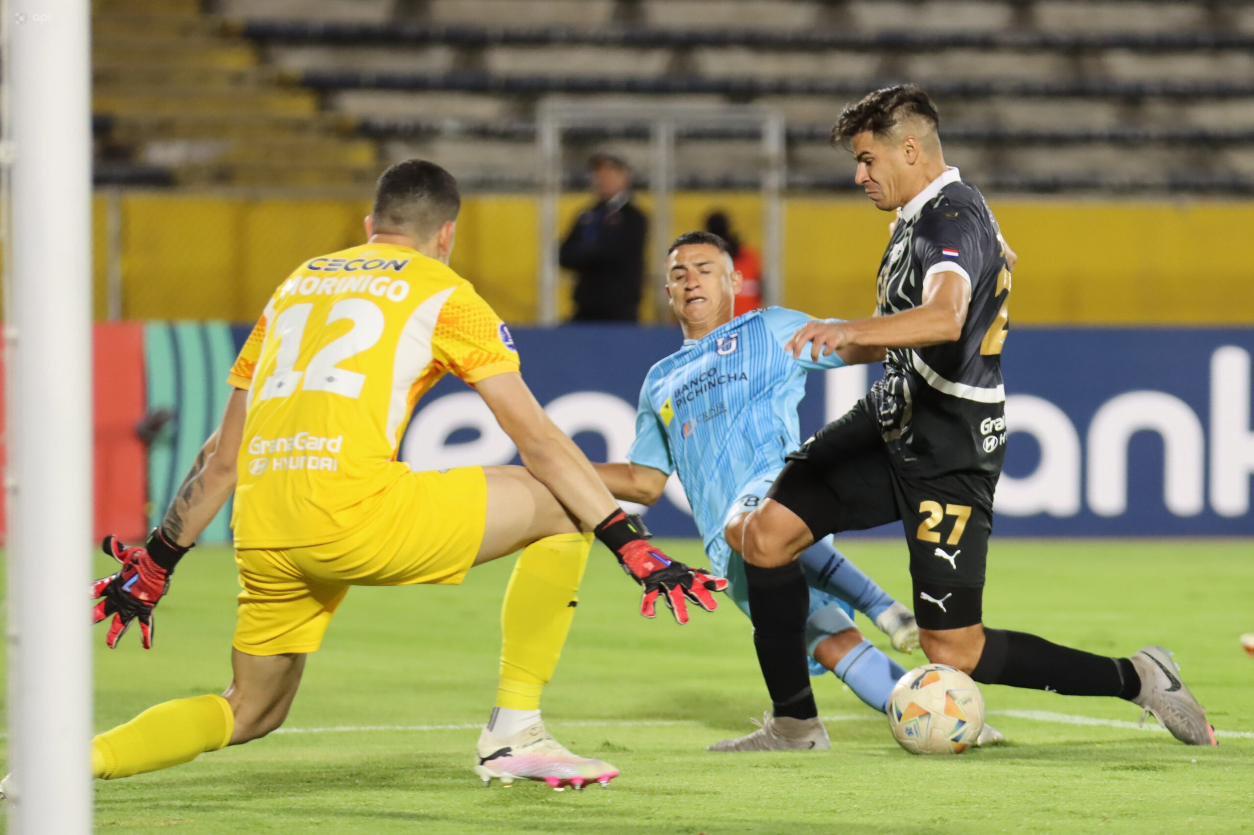U. Católica empata con Libertad y se despide de la Copa Sudamericana