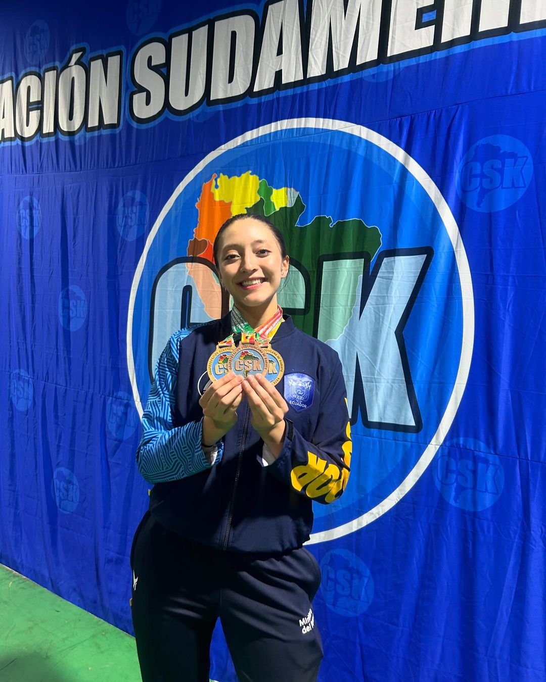 La karateka Amy López se alista para representar a Ecuador en el mundial de España