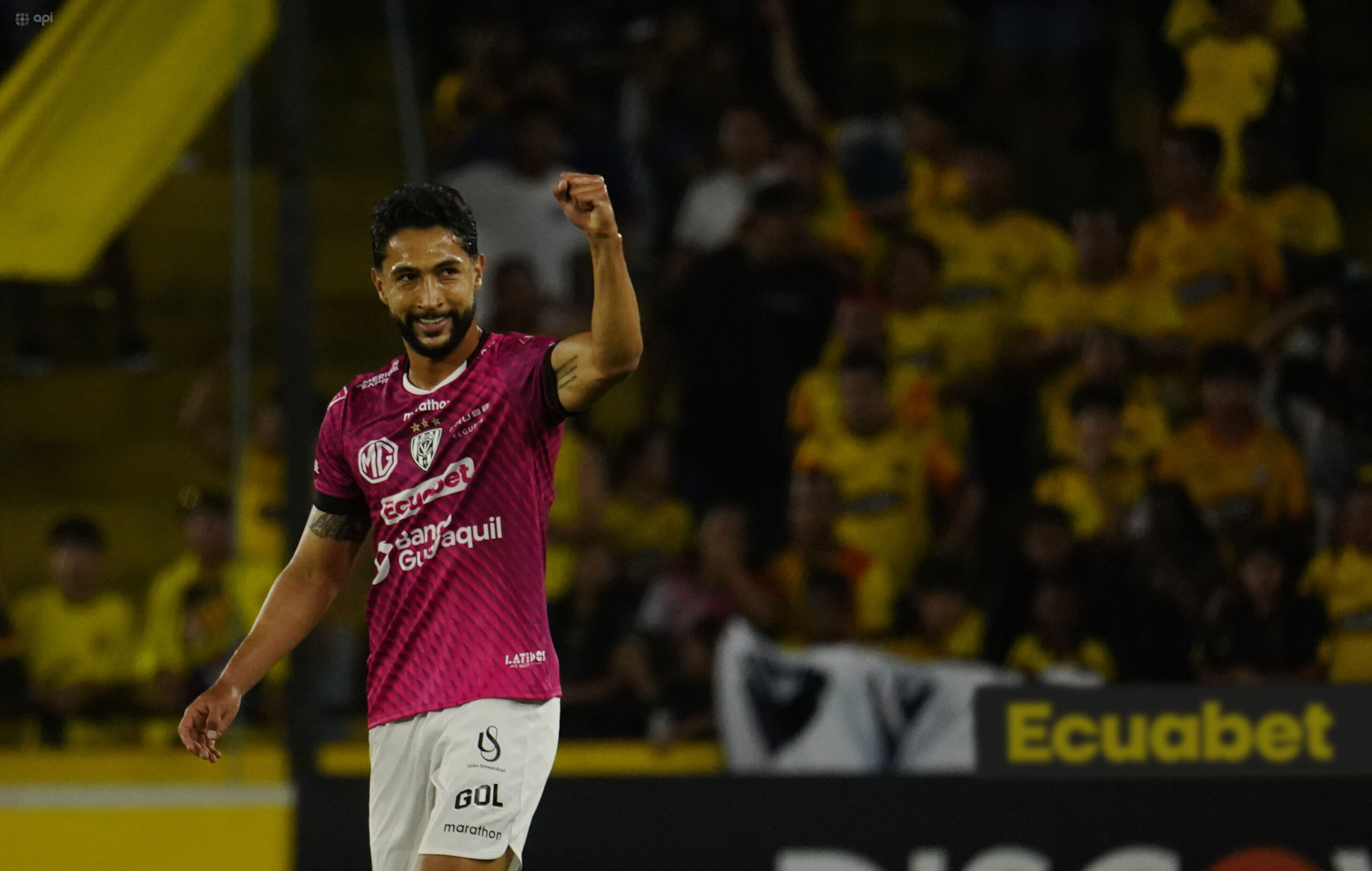 IDV cortó el invicto de Barcelona con una contundente goleada