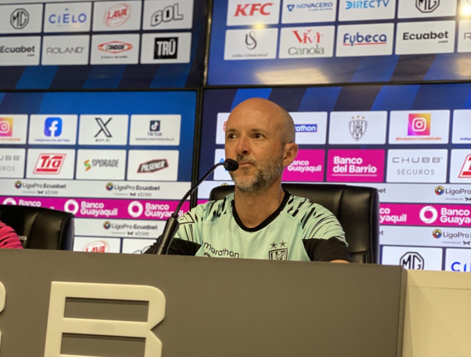 Javier Rabanal: “Aucas es un equipo con intensidad alta, se posiciona bien y va en dirección al balón”
