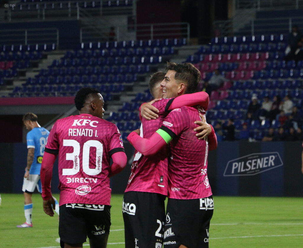 IDV derrotó con comodidad a un Manta que no encontró el rumbo