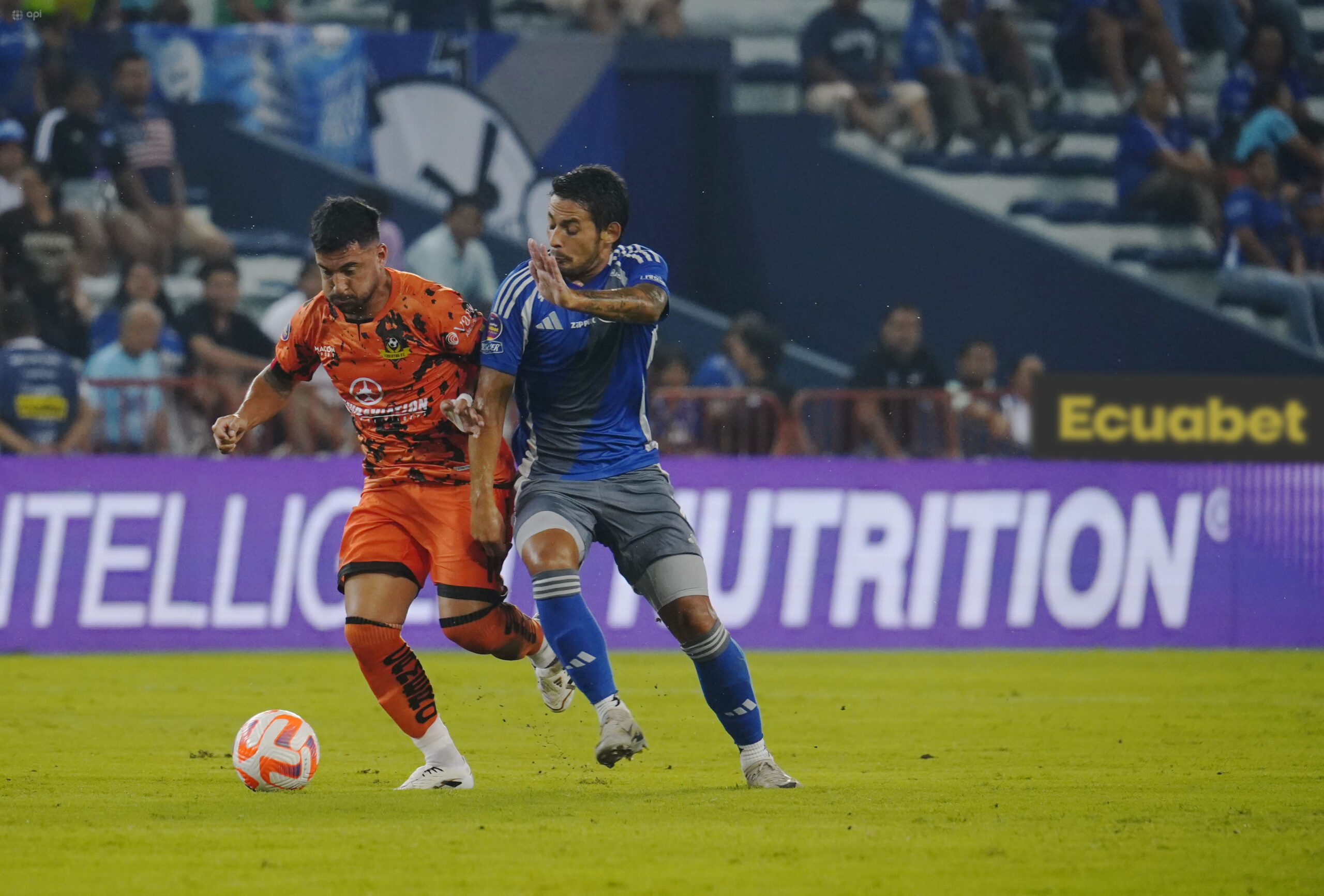 Emelec y Libertad empataron en el Capwell