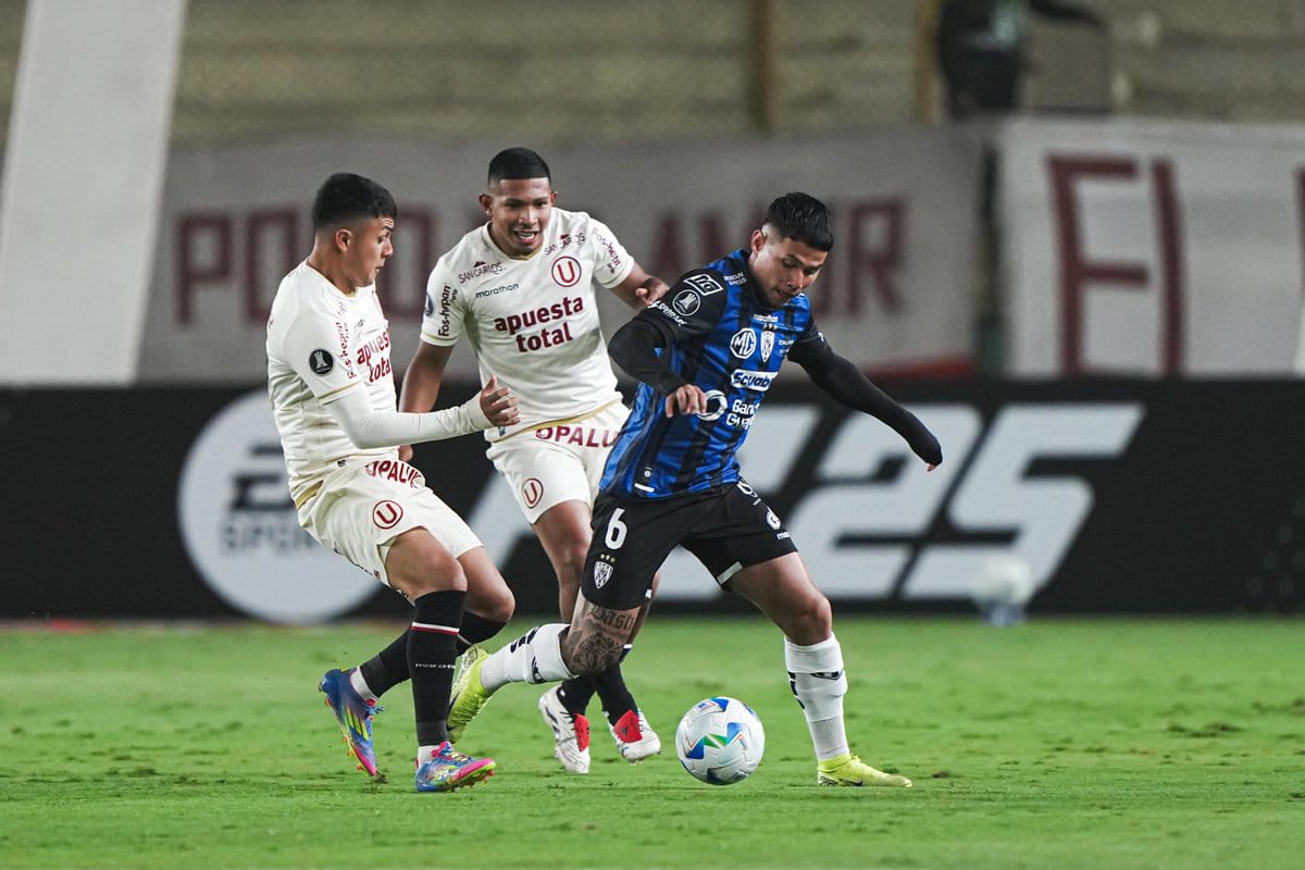 Universitario e IDV reparten puntos en un intenso duelo en Lima