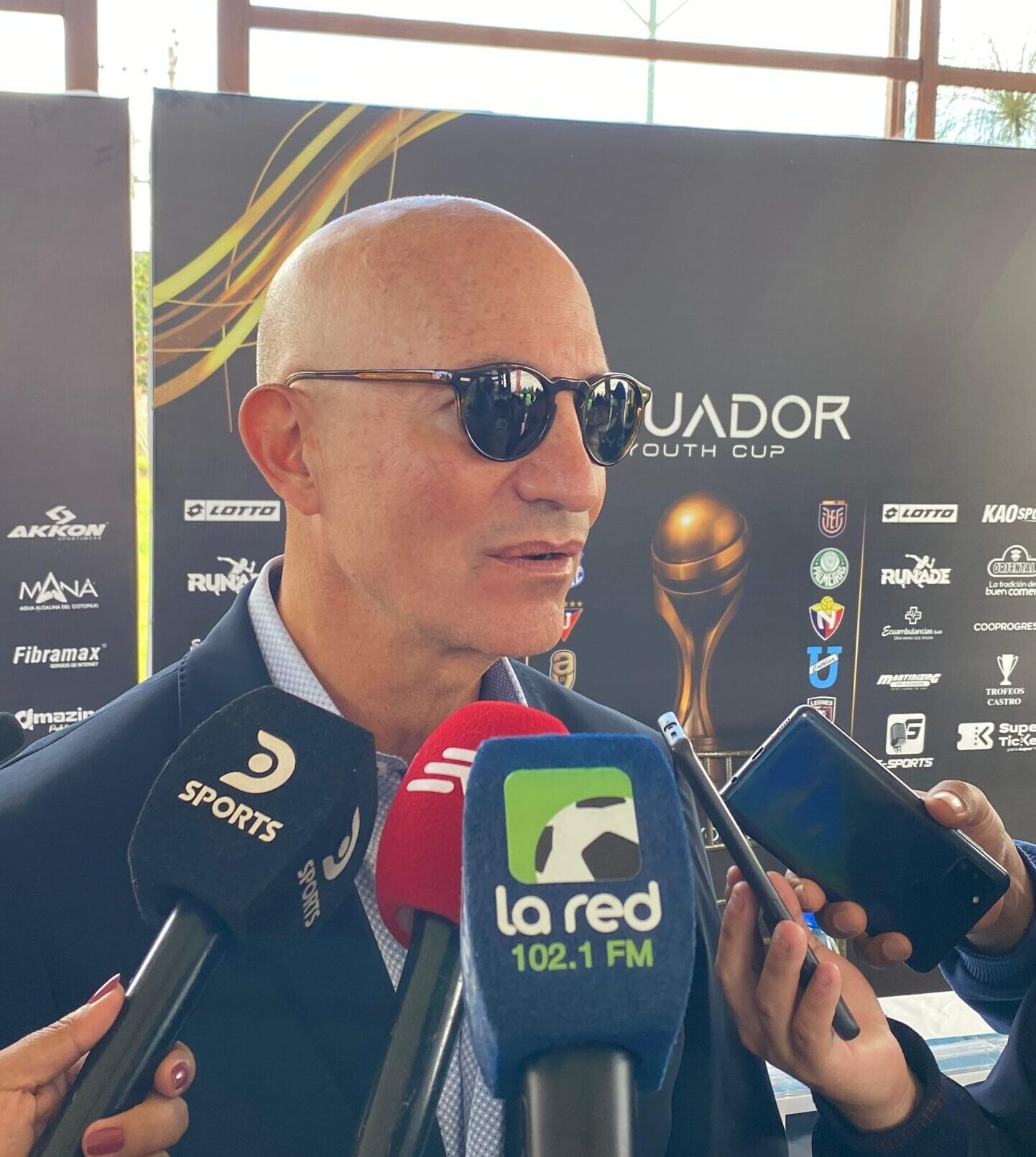 Danny Walker : “Tenemos reuniones importantes como club y definitivamente vamos a reforzar”