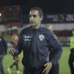Emotivo reencuentro entre Willian Pacho y Renato Paiva en el Mundial de Clubes