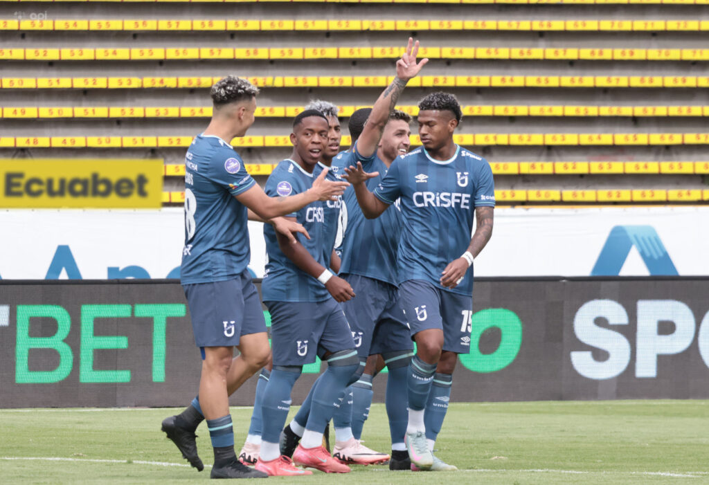 Universidad Católica vence con autoridad a Vinotinto en el Olímpico Atahualpa